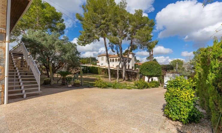 Reventa - Villa -
Villamartin