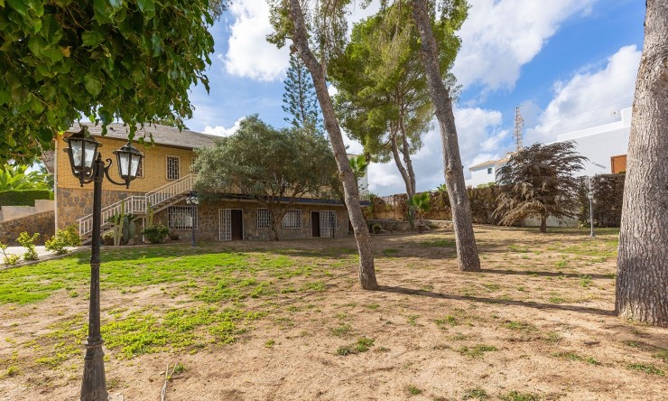 Reventa - Villa -
Villamartin