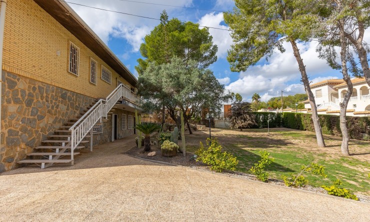 Reventa - Villa -
Villamartin