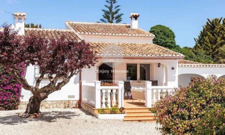 Reventa - Villa -
Jávea / Xàbia - La Granadella  - Costa Nova