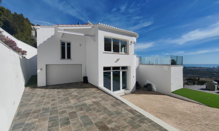 Resale - Villa -
Calpe / Calp - Oltamar - Cucarres