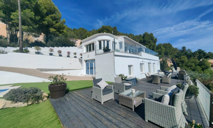 Resale - Villa -
Calpe / Calp - Oltamar - Cucarres