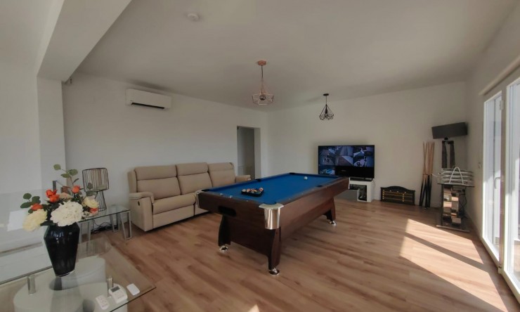 Resale - Villa -
Calpe / Calp - Oltamar - Cucarres