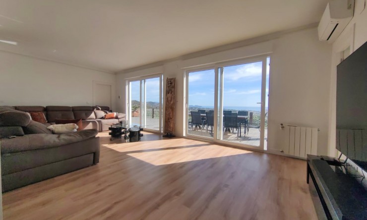 Resale - Villa -
Calpe / Calp - Oltamar - Cucarres