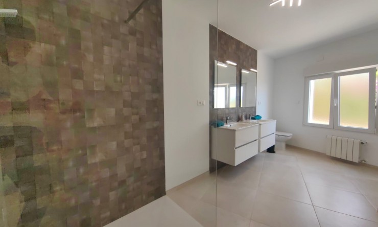 Resale - Villa -
Calpe / Calp - Oltamar - Cucarres