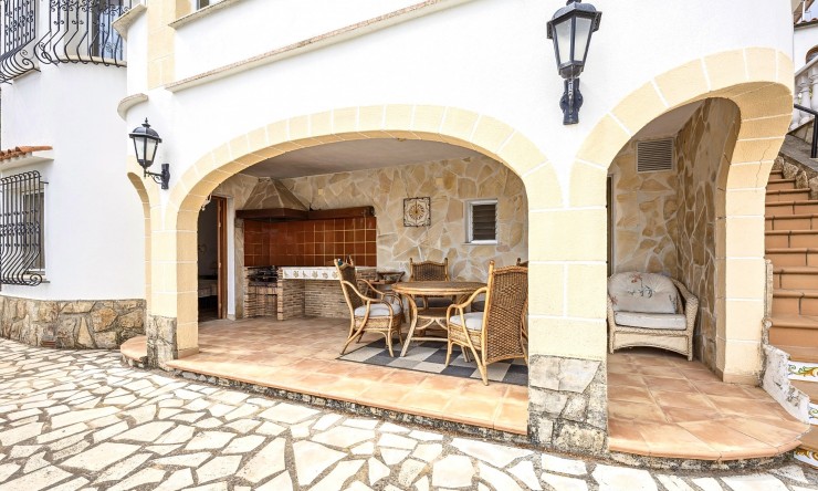 Rynek Wtórny - Willa -
Denia - La Pedrera - Vessanes