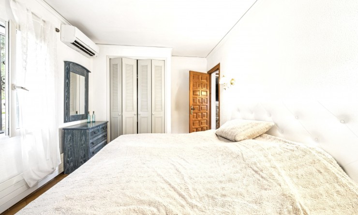 Rynek Wtórny - Willa -
Denia - La Pedrera - Vessanes