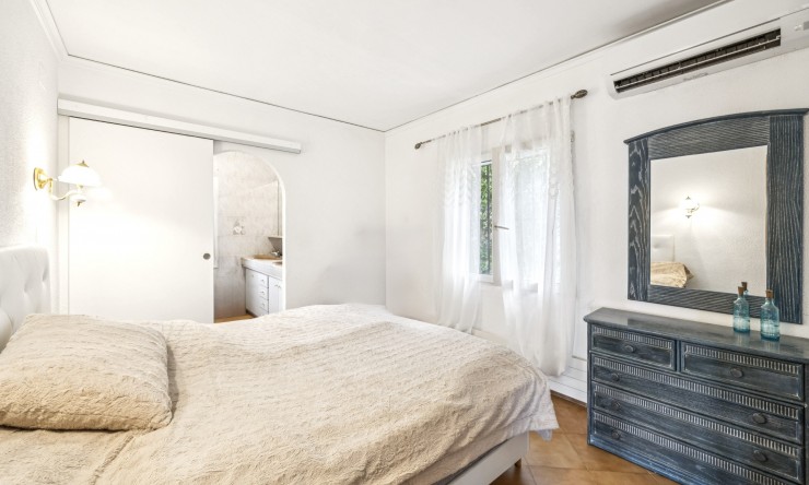 Rynek Wtórny - Willa -
Denia - La Pedrera - Vessanes