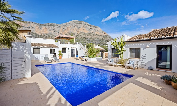 Resale - Villa -
Jávea / Xàbia - Montgó - Ermita