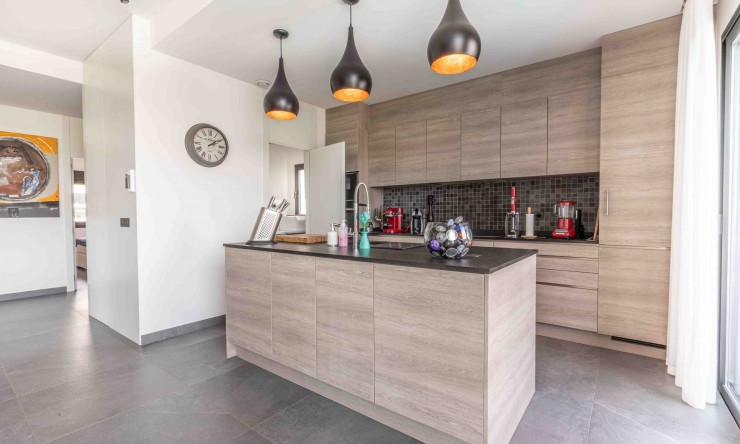 Resale - Villa -
Finestrat