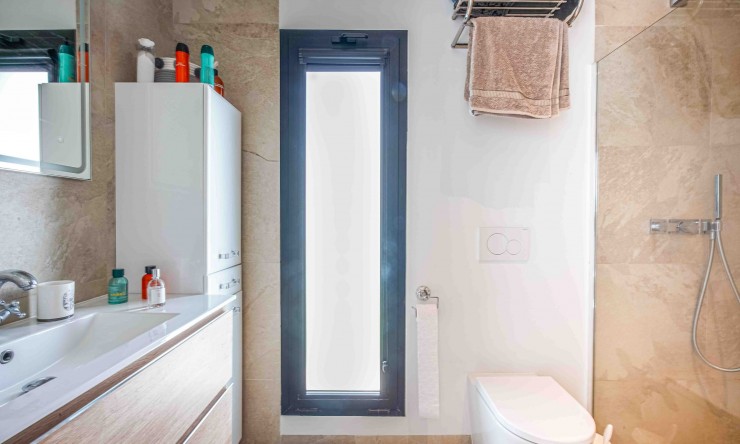 Resale - Villa -
Finestrat