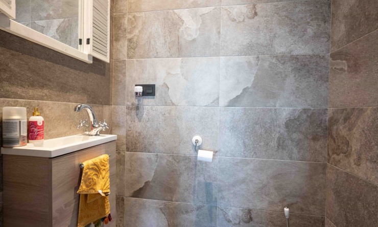 Resale - Villa -
Finestrat