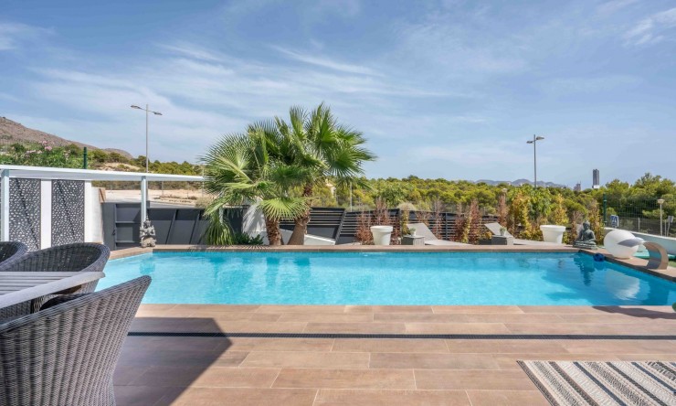 Resale - Villa -
Finestrat