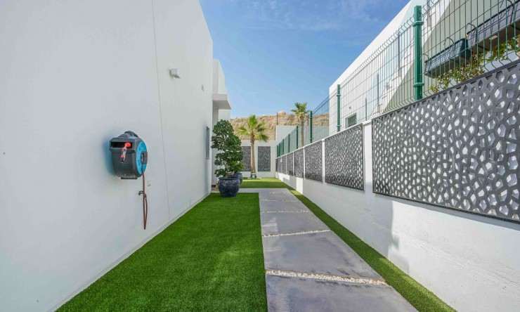 Resale - Villa -
Finestrat