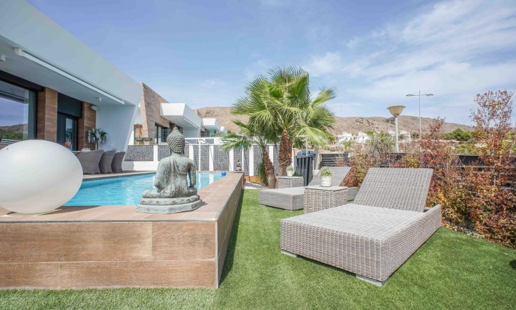 Resale - Villa -
Finestrat