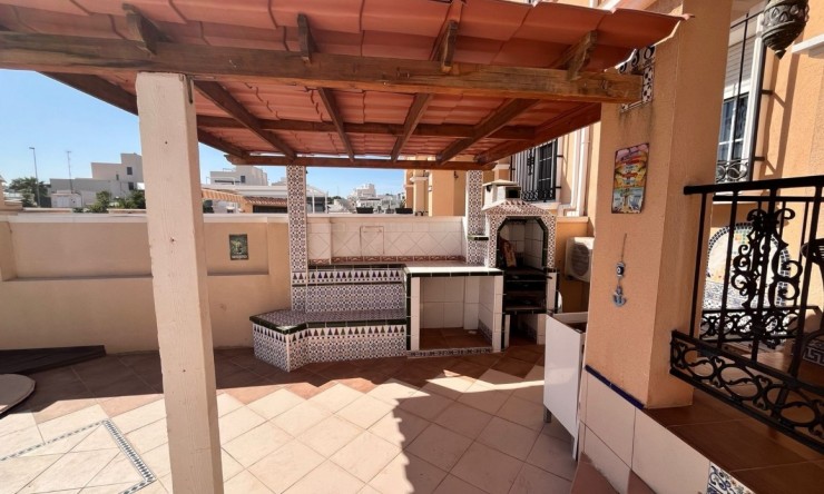 Resale - Villa -
Villamartin