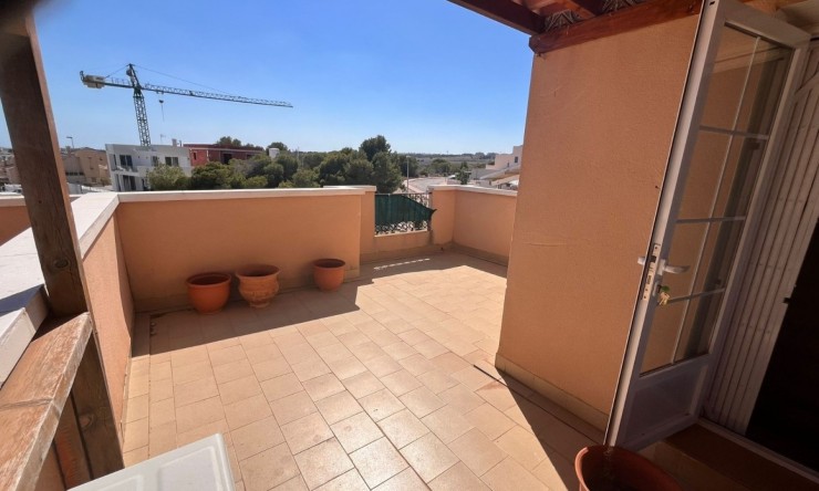 Resale - Villa -
Villamartin