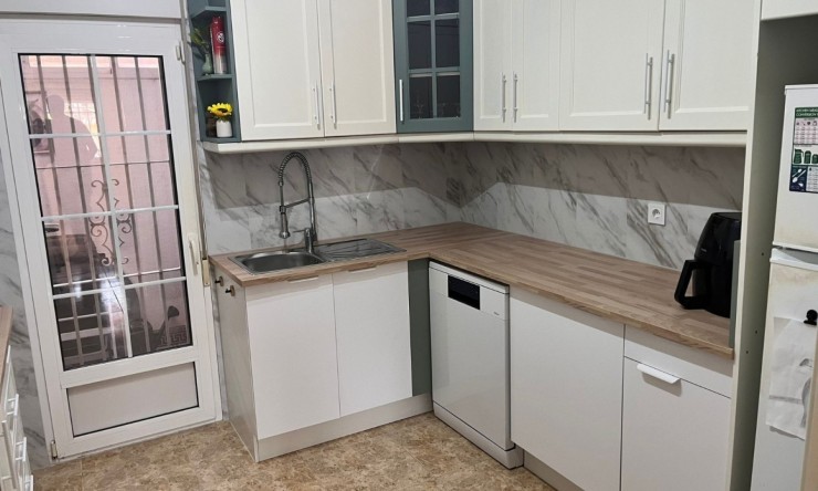 Resale - Villa -
Villamartin