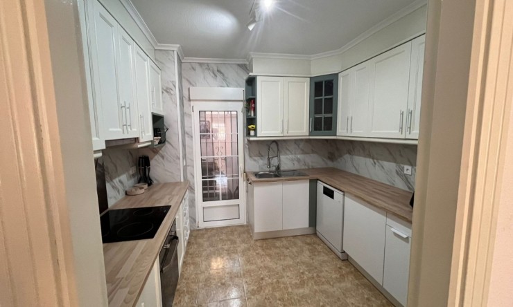 Resale - Villa -
Villamartin