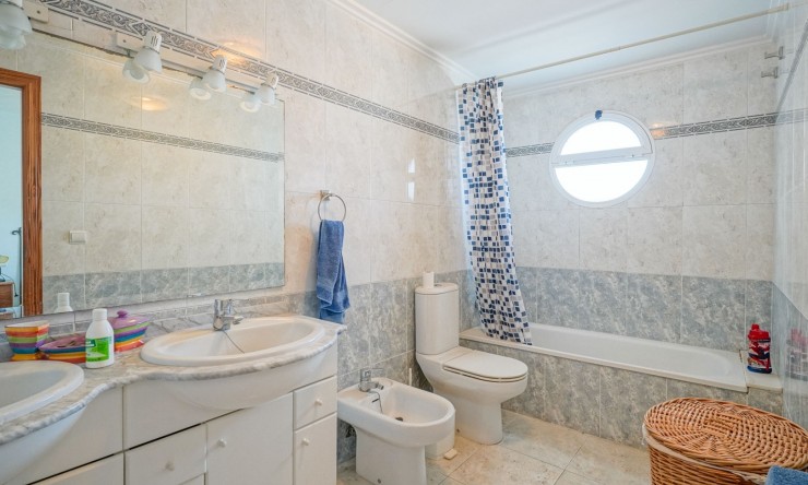 Resale - Town house -
La Xara