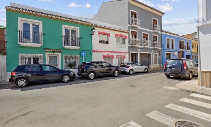 Resale - Town house -
Denia - El Puerto