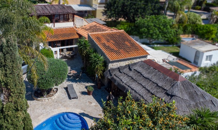 Reventa - Villa -
Jávea - Senioles