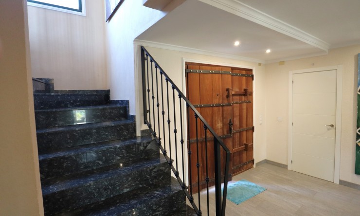 Reventa - Villa -
Pedreguer