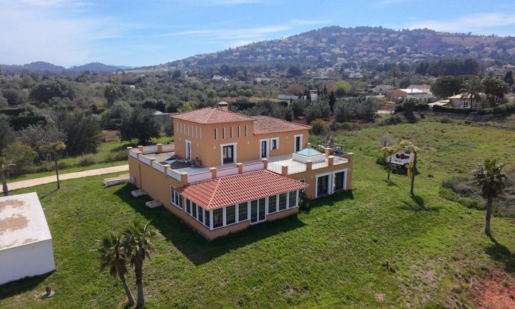 Reventa - Villa -
Pedreguer