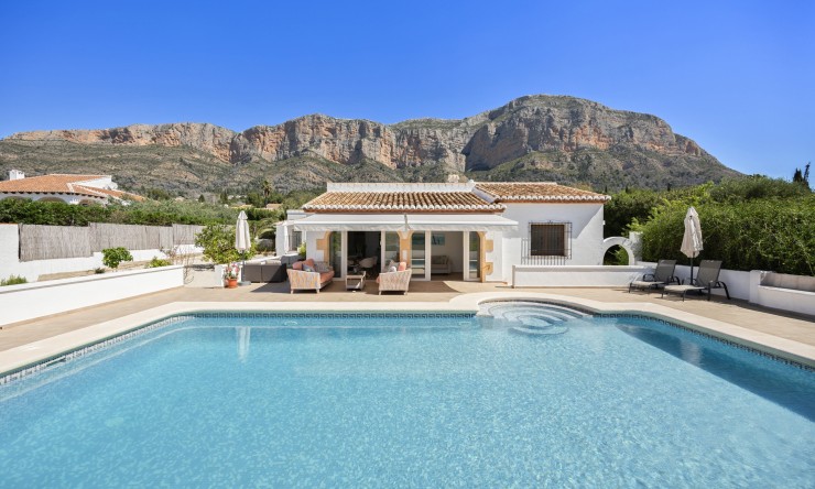 Resale - Villa -
Jávea / Xàbia - Montgó - Ermita