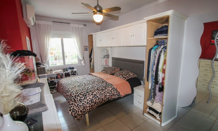 Herverkoop - Villa -
Calpe - Cometa