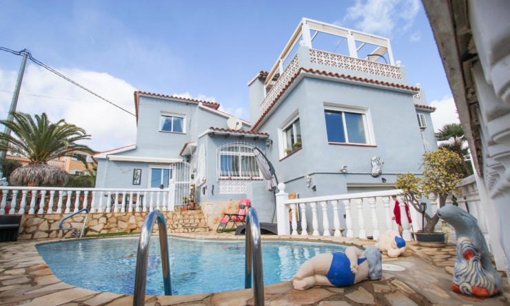Herverkoop - Villa -
Calpe - Cometa