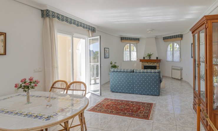 Resale - Villa -
Calpe - Carrio