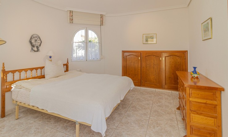 Resale - Villa -
Calpe - Carrio