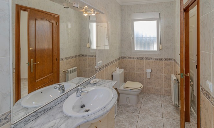 Resale - Villa -
Calpe - Carrio