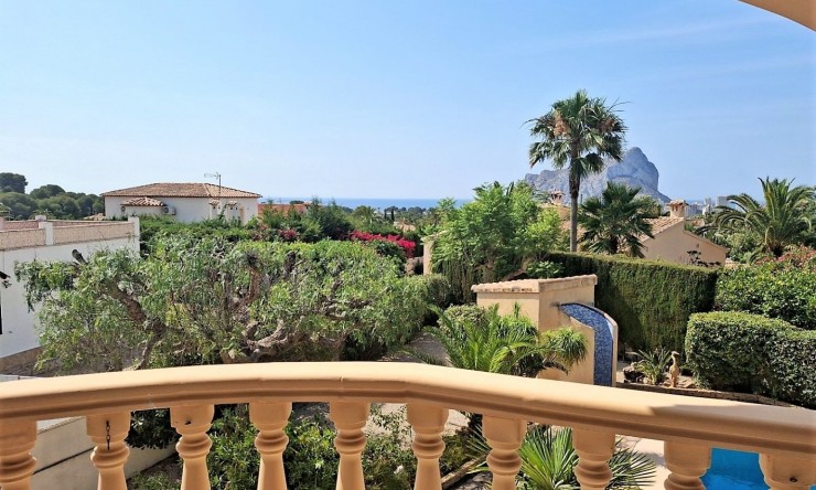 Resale - Villa -
Calpe - Carrio
