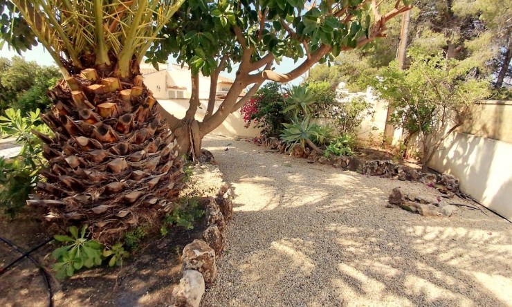 Resale - Villa -
Calpe - Carrio