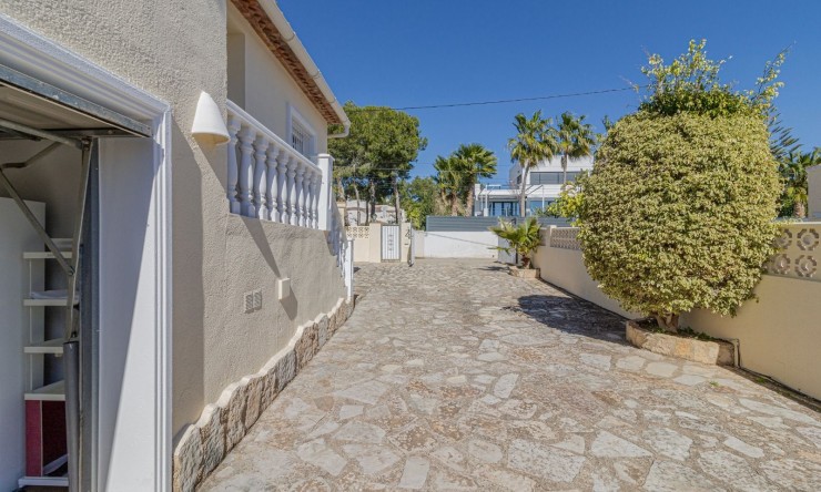 Resale - Villa -
Calpe - Carrio