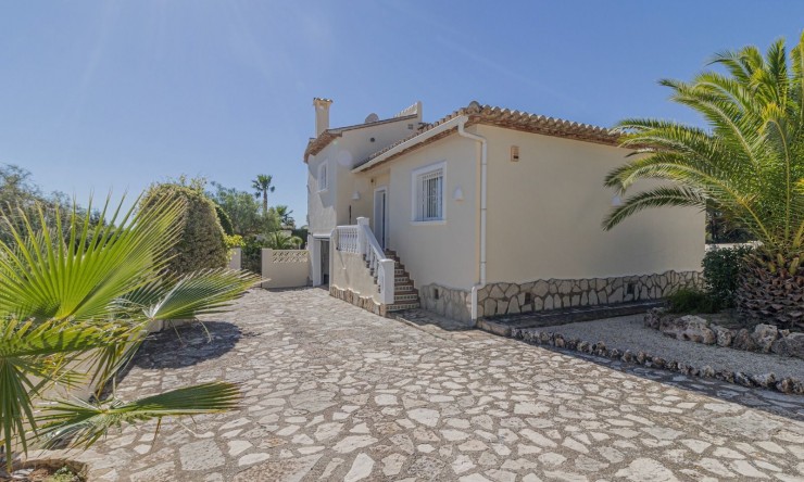 Resale - Villa -
Calpe - Carrio