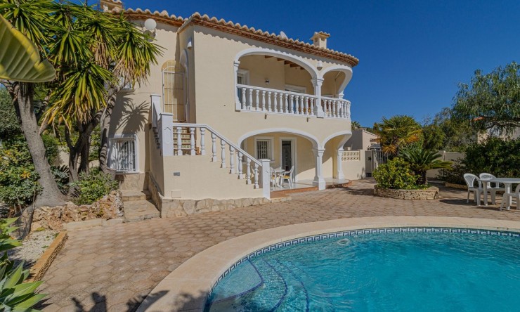 Resale - Villa -
Calpe - Carrio