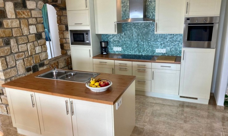 Resale - Villa -
Benissa - La Fustera