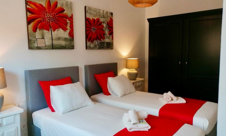 Resale - Villa -
Benissa - La Fustera