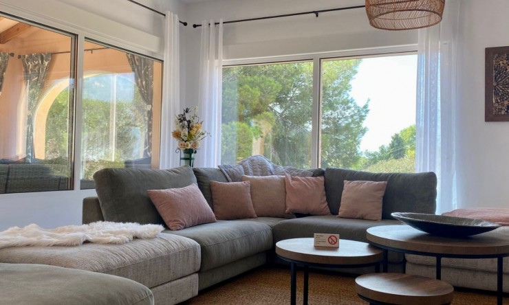 Resale - Villa -
Benissa - La Fustera