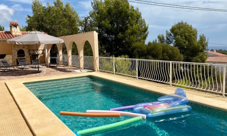 Resale - Villa -
Benissa - La Fustera