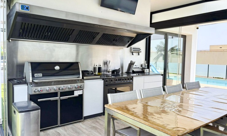 Resale - Villa -
Calpe - Benicolada