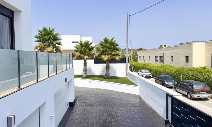 Resale - Villa -
Calpe - Benicolada