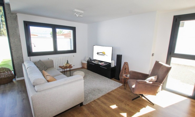 Resale - semi_detached_house -
Alfaz del Pi - Albir