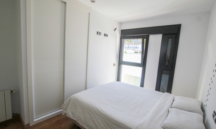 Resale - semi_detached_house -
Alfaz del Pi - Albir