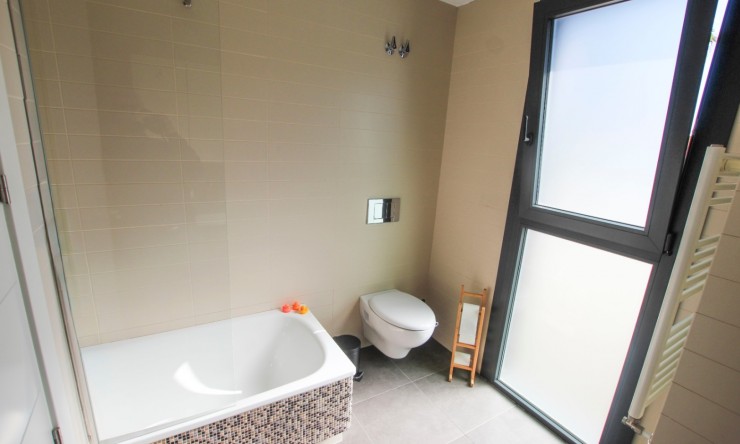 Resale - semi_detached_house -
Alfaz del Pi - Albir