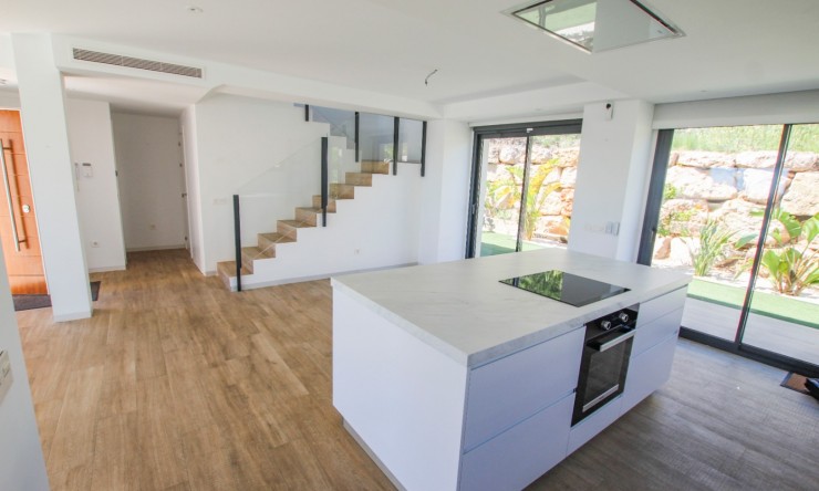 Resale - Villa -
Polop