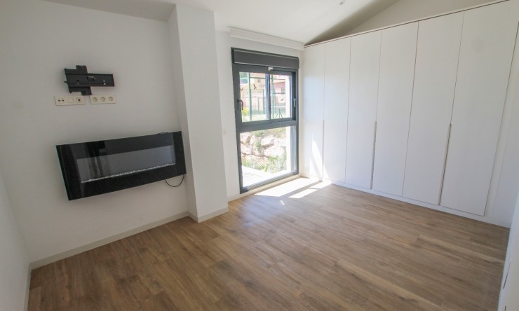 Resale - Villa -
Polop